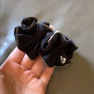lululemon athletica Accessories - Lululemon Scrunchie lululemon athletica Accessories - Lululemon Scrunchie